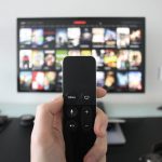Smart TV: czym się kierować przy wyborze nowego telewizora?